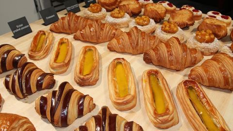 Les pâtisseries au cœur fruité sont très en vue actuellement. Les pâtisseries au cœur fruité sont très en vue actuellement.